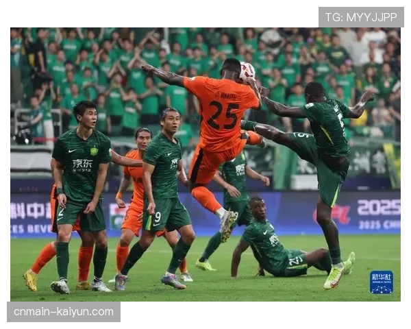 云南玉昆克莱伯奥斯卡锋线组合 热身赛表现突出但需稳定性 云南玉昆克莱伯奥斯卡锋线组合 热身赛表现突出但需稳定性